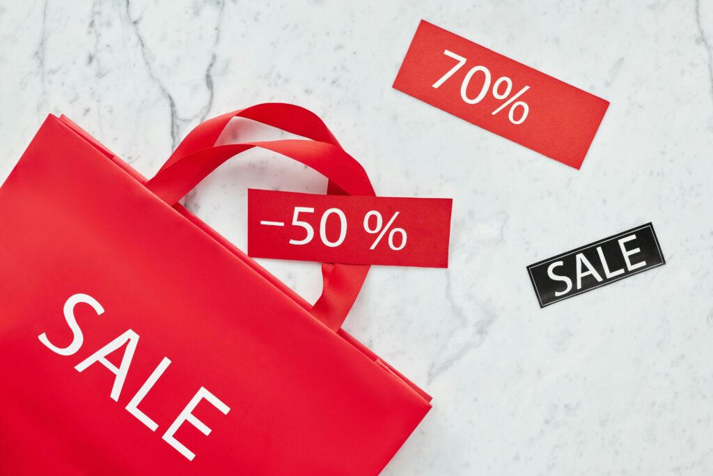 How to Avoid Spending Traps During Seasonal Promotions